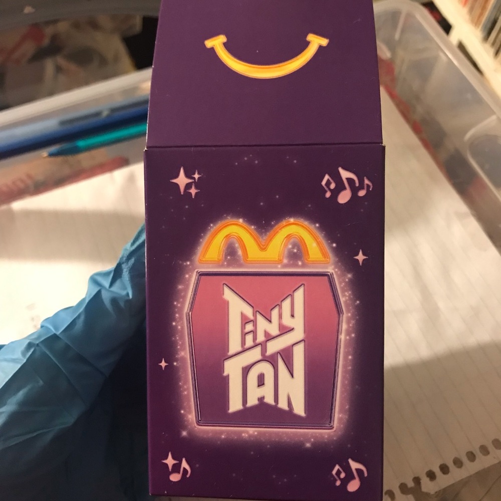 TinyTAN McDonald's Purple Collectible Box and toy - j Hope - Picture 1 of 4